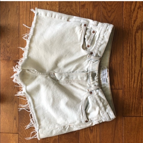 & Other Stories High Rise Shorts Light Wash - Picture 2 of 6